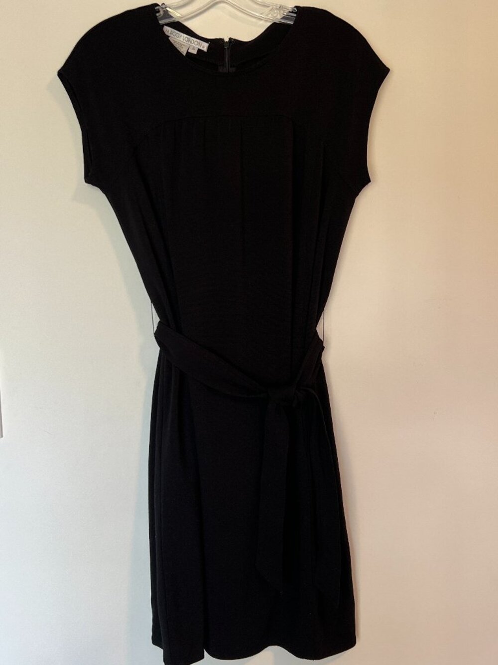 Maggy London Black Tie Waist Sheath Dress – Size 6